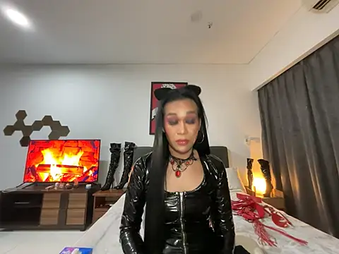 MistressViper28 élő XXX-chatje