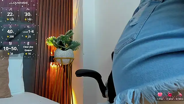 linda_rios_'s Live XXX Chat