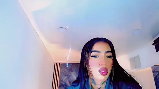 Czat XXX na żywo – KathaSexyHott
