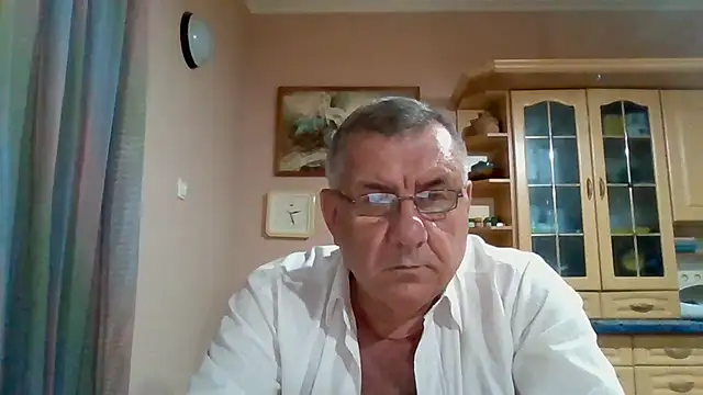 دردشة machomale3 الجنسية المباشرة