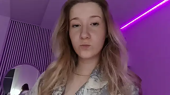 MerrileeReisser live XXX chat