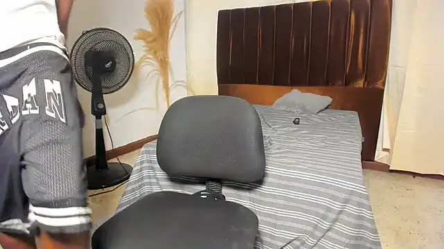 Czat XXX na żywo – reniek_06