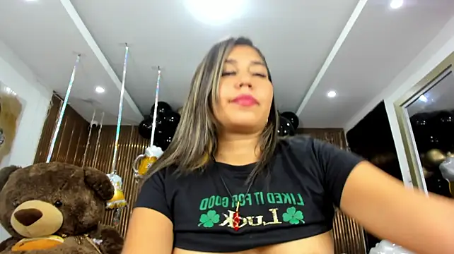 Mindy_19のライブXXXチャット
