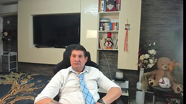 Chat +18 de SpartacusDaddy48 ao vivo