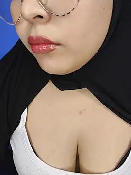 Elinaax Chat XXX live