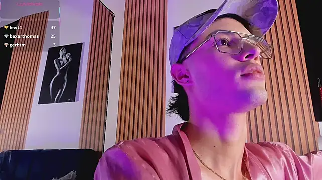 XXX chat uživo modela Alexxus_Smith