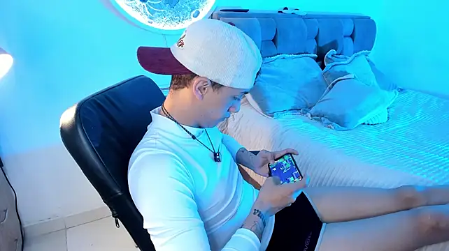Timothy_ros Chat XXX in diretta