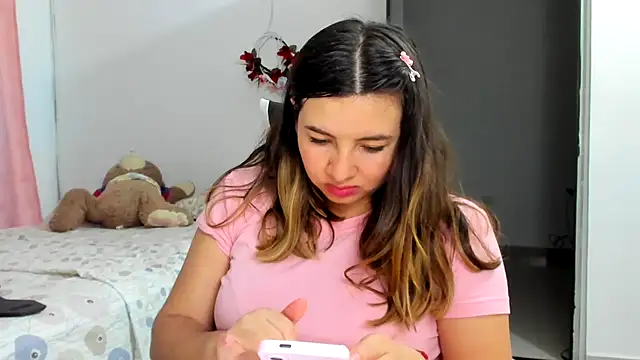 __Emma__11__Lecat_ Chat XXX live