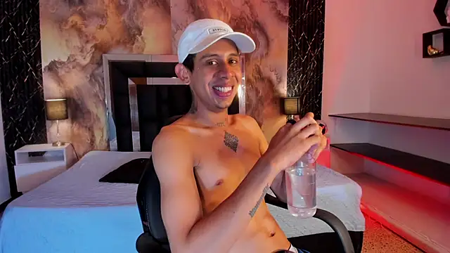 skyline_ryan Live XXX Chat