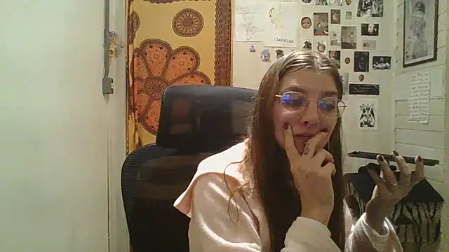 XXX chat uživo modela SweetyBabyDemon