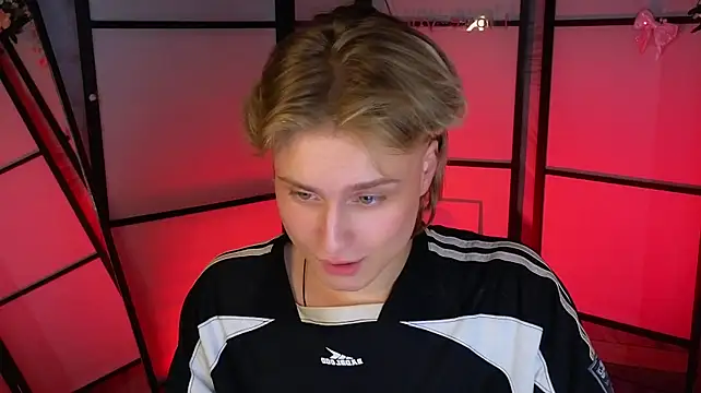 cumboydoll Adlı Modelin Canlı XXX Sohbeti