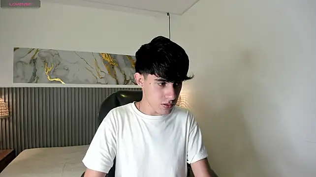 Dyla_n18's Live XXX Chat