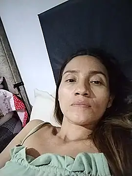 Chat +18 de isaa- ao vivo