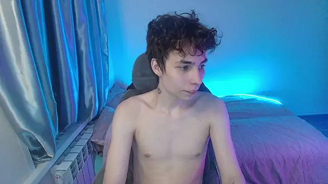 Онлайн чат XXX Adam_Kroy