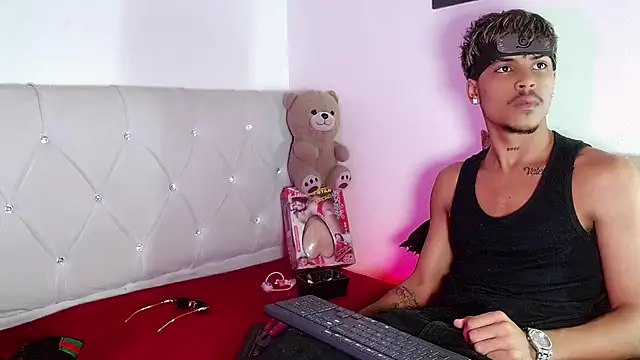 Angel_foxc13 即時 XXX 聊天
