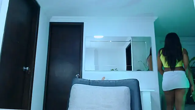 Chat +18 de Juliet_johnsom ao vivo