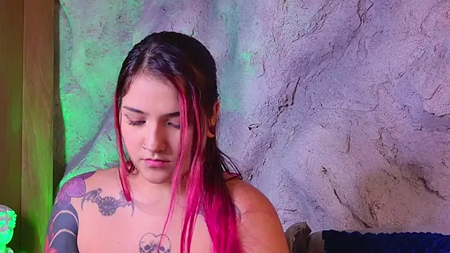 bella_mush Adlı Modelin Canlı XXX Sohbeti