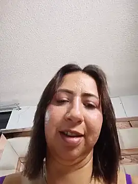 EmmaDelacroix's Live XXX Chat