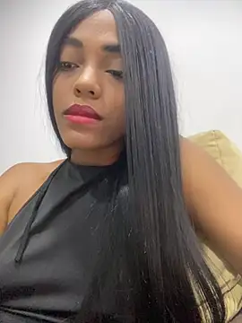 _Brunette_hotXXX Adlı Modelin Canlı XXX Sohbeti