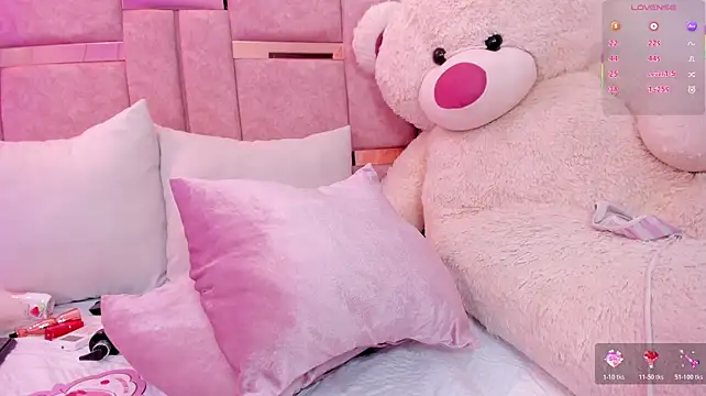 emily_daarell's Live XXX Chat