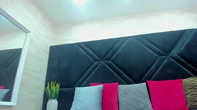 Chatroom XXX en direct de Dantzel_