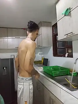 Tattoboy19cm élő XXX-chatje