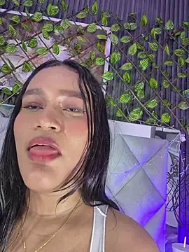 Chatroom XXX en direct de Sara_Chanel_