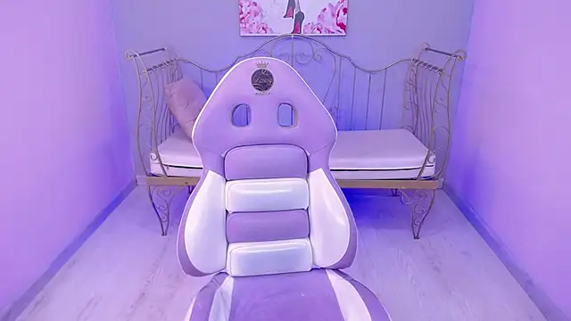 Lessly__'s Live XXX Chat