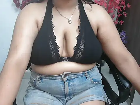Chatroom XXX en direct de rashmika__