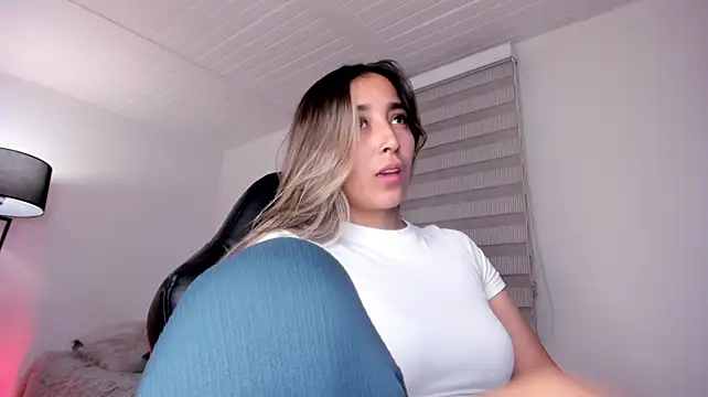 XXX chat uživo modela vico_sweety