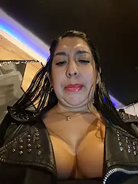 Chat +18 de keny__a ao vivo