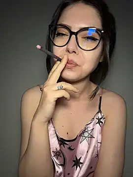 Chat +18 de KaylaLewyss ao vivo
