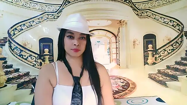 IndianBarkath élő XXX-chatje