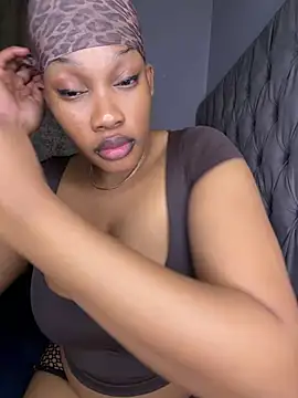 MissPradaan Live XXX chat