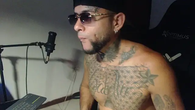 ROOKERTn Live XXX chat