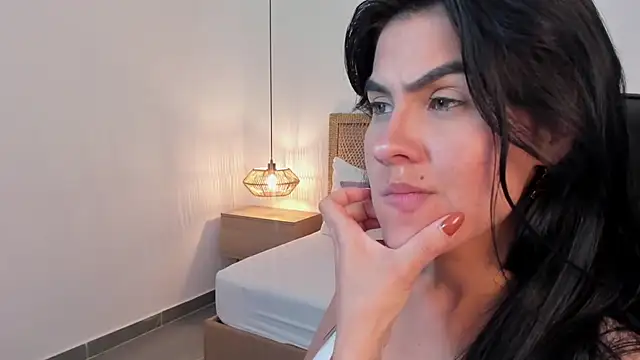 stephanya_'s Live XXX Chat
