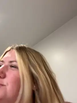 allyanalangell's Webcam Show