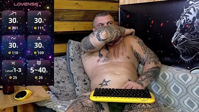 XXX chat uživo modela MrrKray
