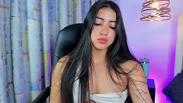 Quiinn_bx's Live XXX Chat