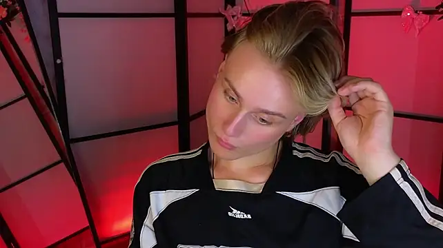 cumboydoll élő XXX-chatje