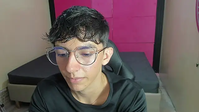 แชท XXX สดของ ElanGiraldo