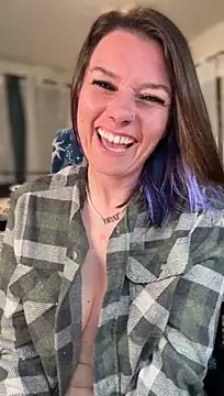 LadyLena1 Show in webcam