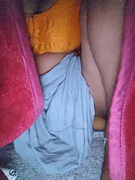 POOJACOUPLE's Live XXX Chat