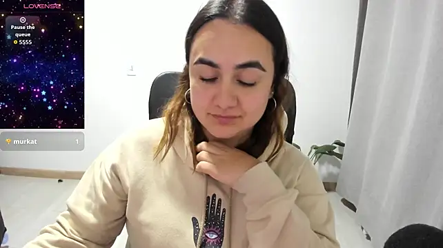 maryluna95 Adlı Modelin Canlı XXX Sohbeti