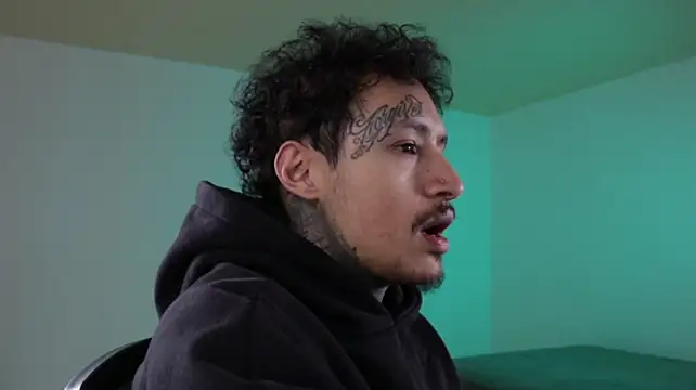 trieone's Live XXX Chat