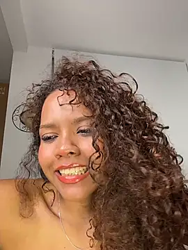 CurlyOopsies' Live XXX Chat