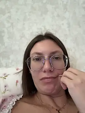 Fiona_12 লাইভ XXX চ্যাট