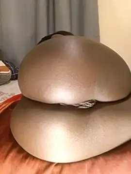 Misskhalifa_ élő XXX-chatje