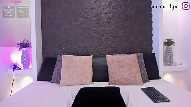 Chat +18 de SharonLyn_ ao vivo