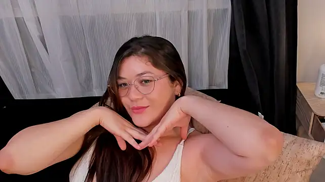 divine_sin Adlı Modelin Canlı XXX Sohbeti